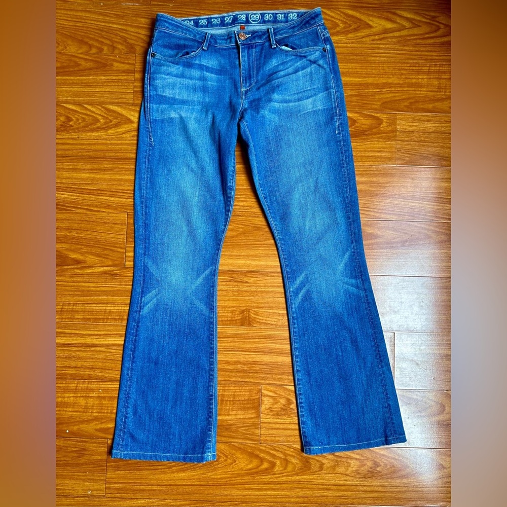 Earnest Sewn Hefner bootcut women’s jeans, size 29